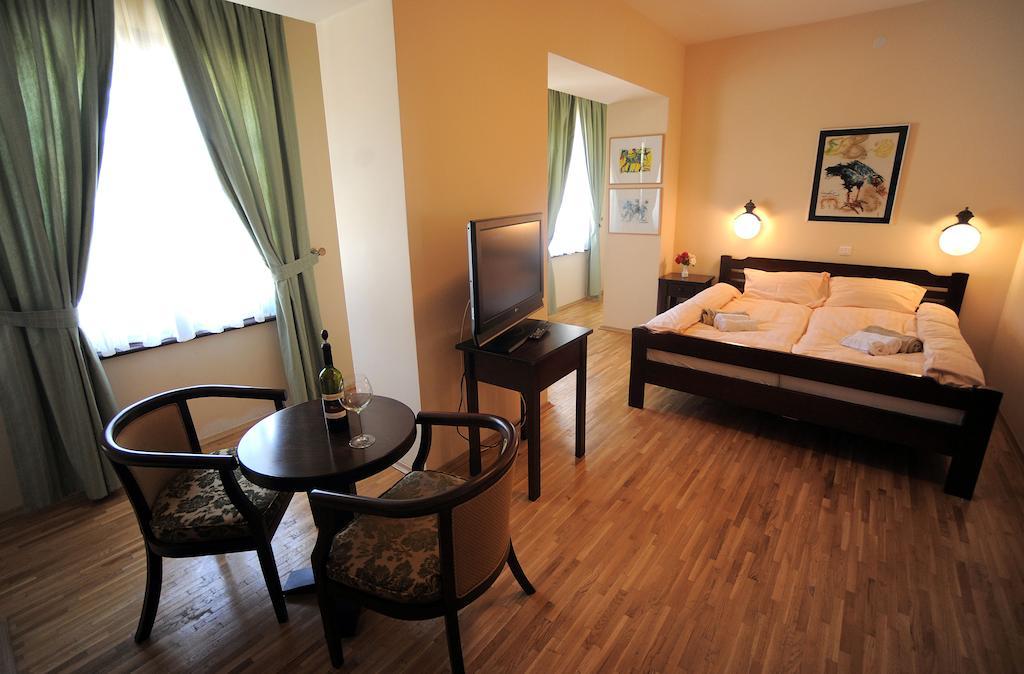 Kalin Hotel Lazaropole Oda fotoğraf